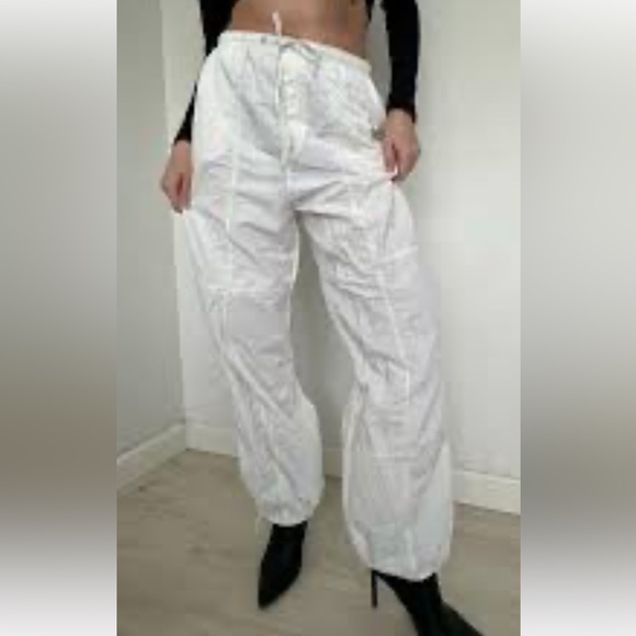 Zara White Track Pants with Elastic Cuffs - Picture 1 of 6